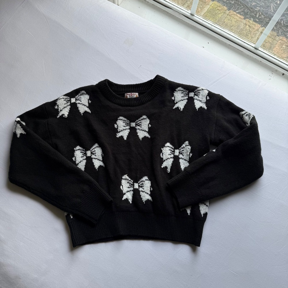 Poof New York Black White Bow Pattern Crewneck Sweater Medium Coquette Holiday